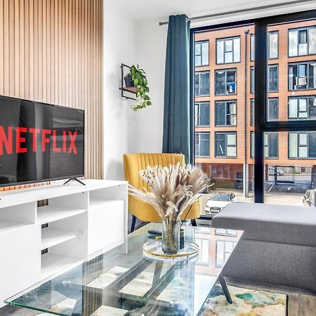 City Centre Emerald Escape - Sleeps-6, 2Beds & 2Baths , Netflix , Free Internet Birmingham Exterior photo